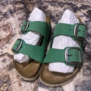 Jade Big Buckle Size 38 Birkenstocks💚